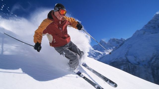 sSkiing